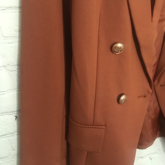 Double-Breasted Brown Blazer - Picture 6 of 6